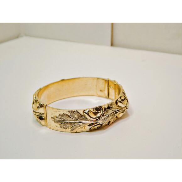 Vintage Whiting Davis Hinged Bangle Art Nouveau Leaf Relief Bracelet - Picture 10 of 11